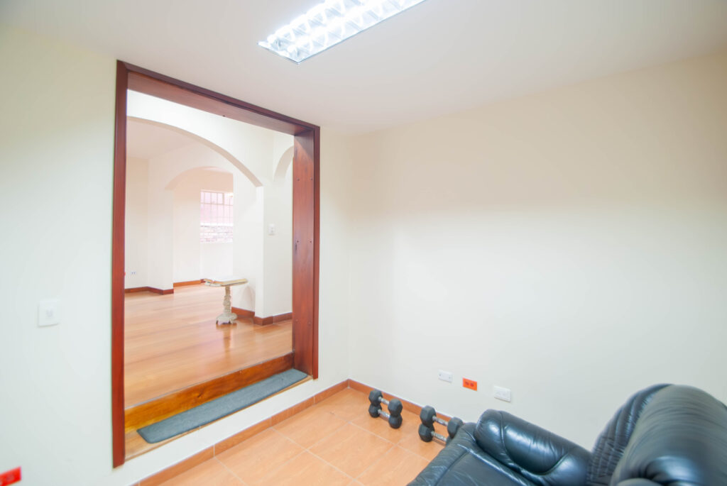 Oficina – Casa en Arriendo | Quinta Camacho | 350 m2 — foto 9