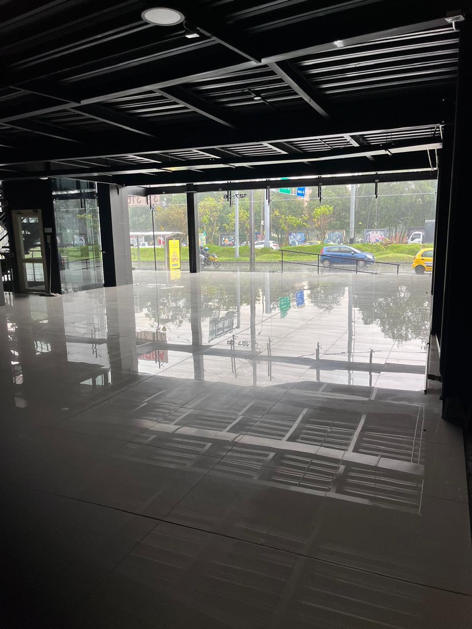 Local en Arriendo | Bella Suiza | 1770 m2 — foto 7