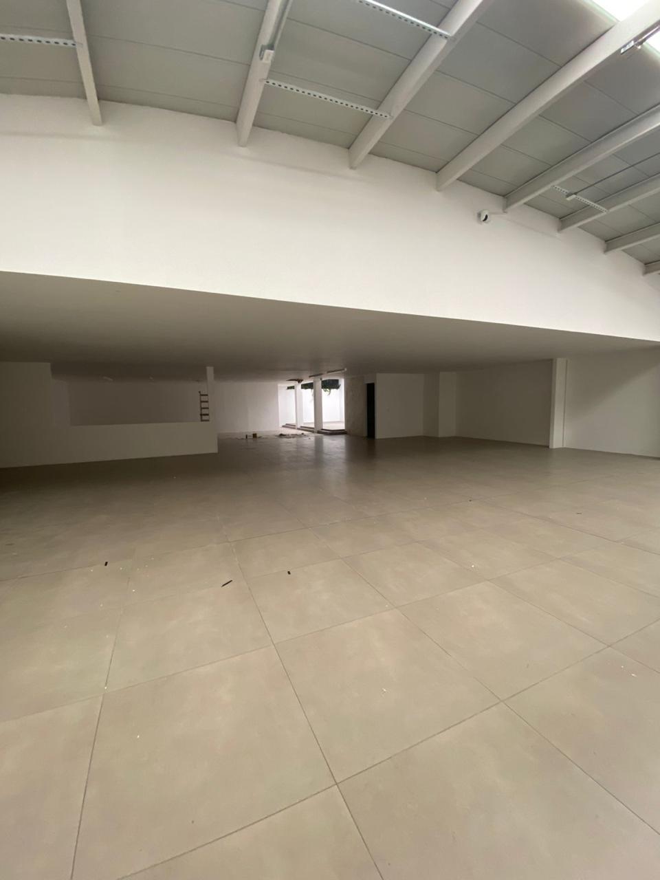 Local en Arriendo | San Patricio | 569 m2