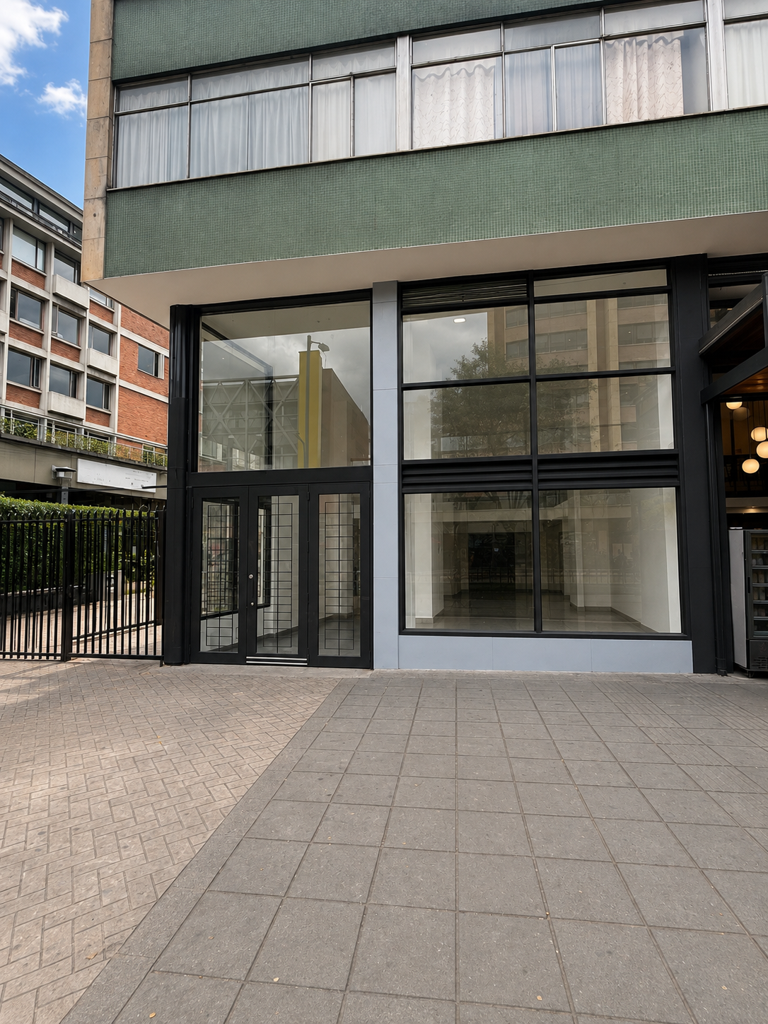Local en Arriendo | Marly | 180 m2